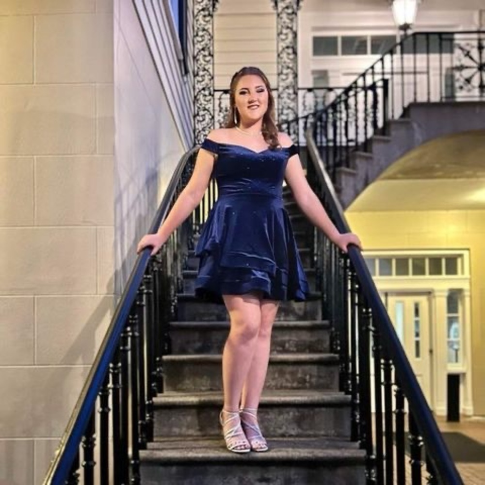 Meet your Posher, Chloe
